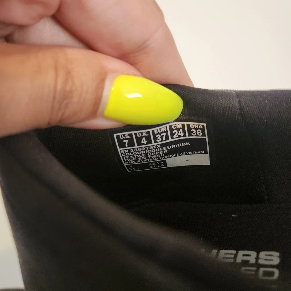 Skechers On The GO Dreamy Upscale Flats Slip On Shoes Womens Size 7 Black 136273 - Picture 8 of 10